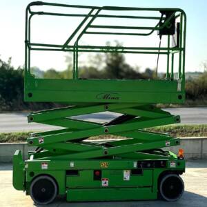 piattaforma a pantografo verde