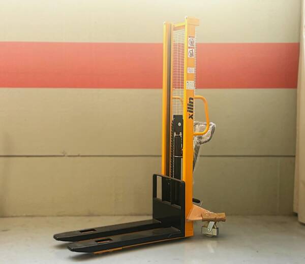 stoccatore manuale