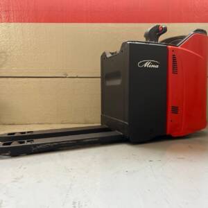 transpallet elettrico rosso